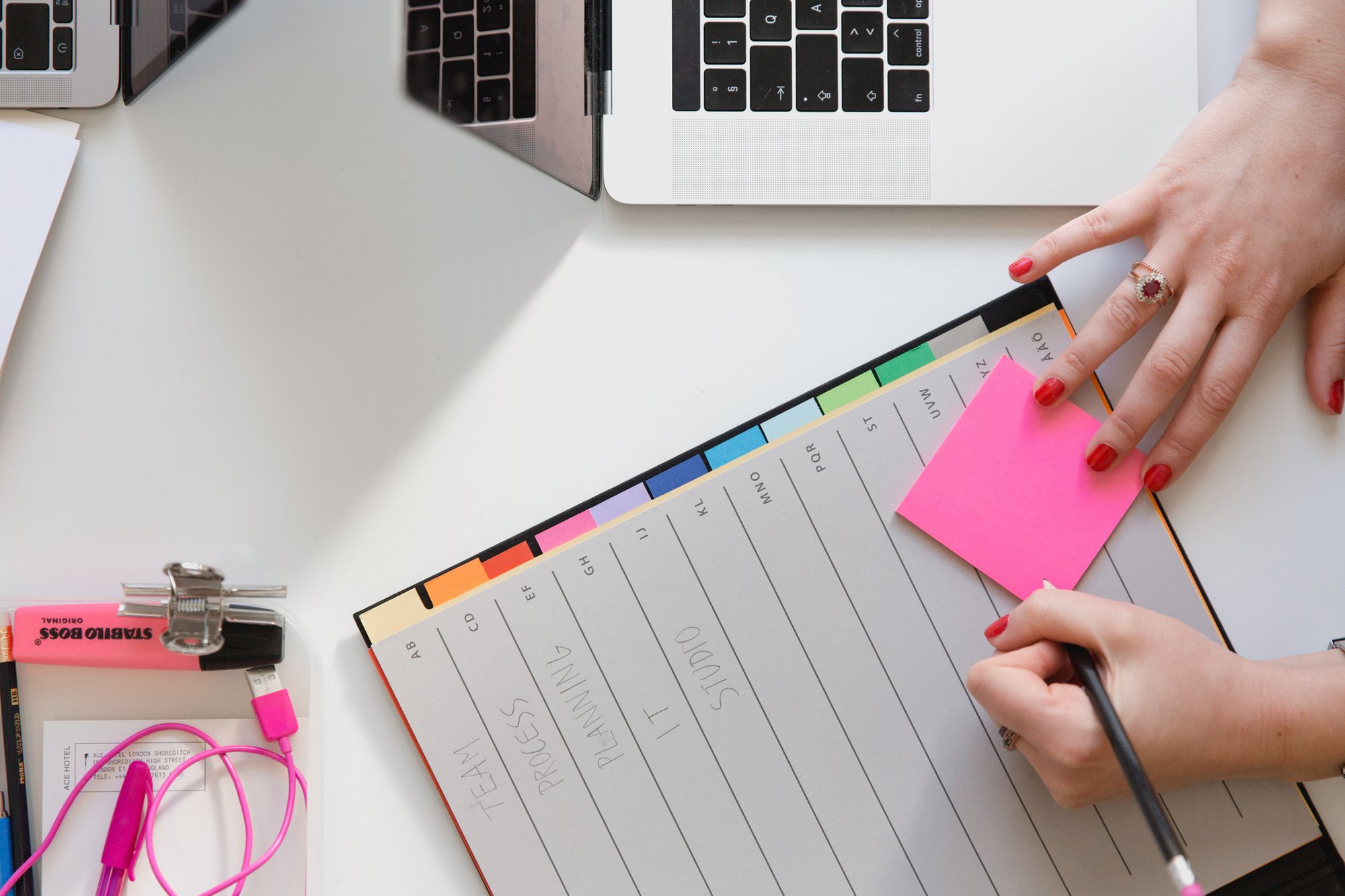 How to Create a Content Calendar - Full Guide to Organizing your Content